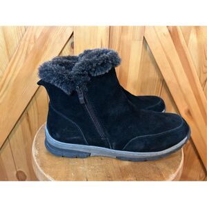 Staheekum Olivia Black Suede  Womens Size 10 Cozy Plush Lining Boots